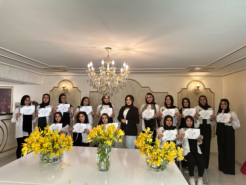گلناز رئیسی